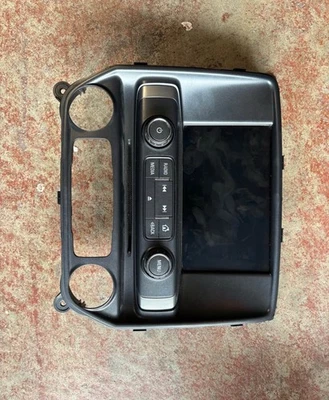 2017-2019年Silverado 1500原始设备制造商无线电控制面板显示屏和CD播放器 — 第 1/4 张图片