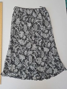 Ladies Skirt Nightingales Size 18 Elastic Waist Floral Print Black Mix 1416 - Picture 1 of 12
