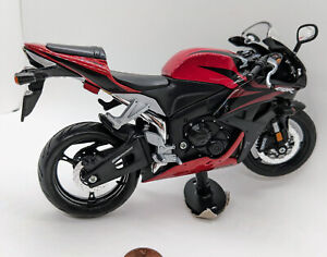 Maisto Honda CBR600RR CBR 600RR.Diecast Motorcycle.Model Bike 31154. 1/12.red