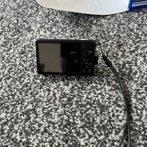 Samsung DV300F Smart Digital Camera 16.1MP 2 Screens selfies BOXED - Picture 1 of 19