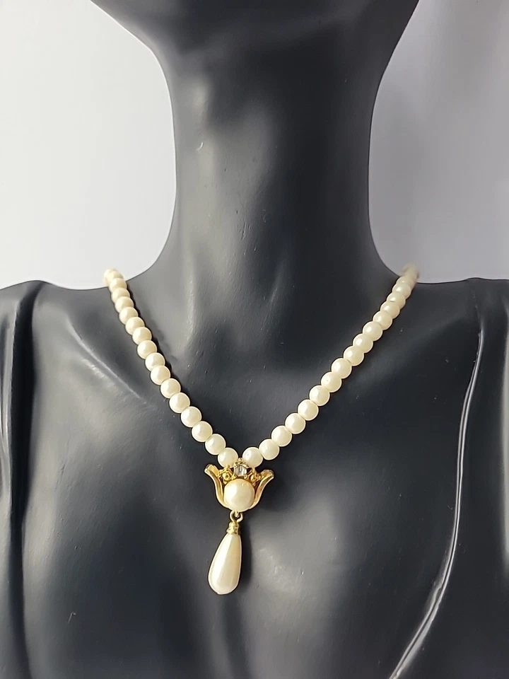Collar Vintage Imitación Perla Tono Dorado Floral Colgante Estrás Lágrima Cuentas Foto 1 de 4