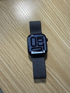 Apple Watch Series 10 (GPS) 46mm Boîtier avec Boucle Sport encre Noir de jais - Photo 1 sur 4