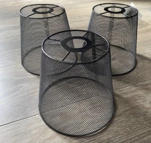 Fino a 3 paralumi a sospensione industriali in rete metallica nera ASHLAND 7" x 8" - Foto 1 di 4