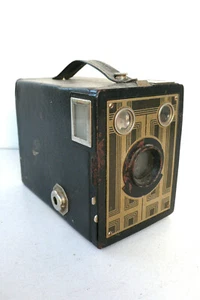 KODAK APPAREIL PHOTO ANCIEN 13X10X8 cm FILMS 6x6 - Picture 1 of 6
