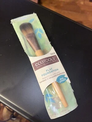 Ecotools Bamboo Foundation Brush 1202 - Image 1 of 4