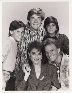 Foto de prensa de televisión Valerie 1986 NBC Valerie Harper, Jason Bateman y elenco - Imagen 1 de 2