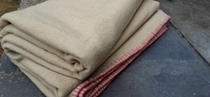 Vintage Woollen Blanket Cream/ pink stitching 192 cm x 235 cm Good condition. - Picture 1 of 11
