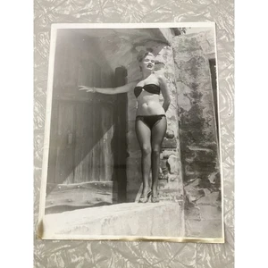 Vintage 1950s Burlesque Dancer 8x10 Photo Mary Holiday Photograph - Picture 1 of 2