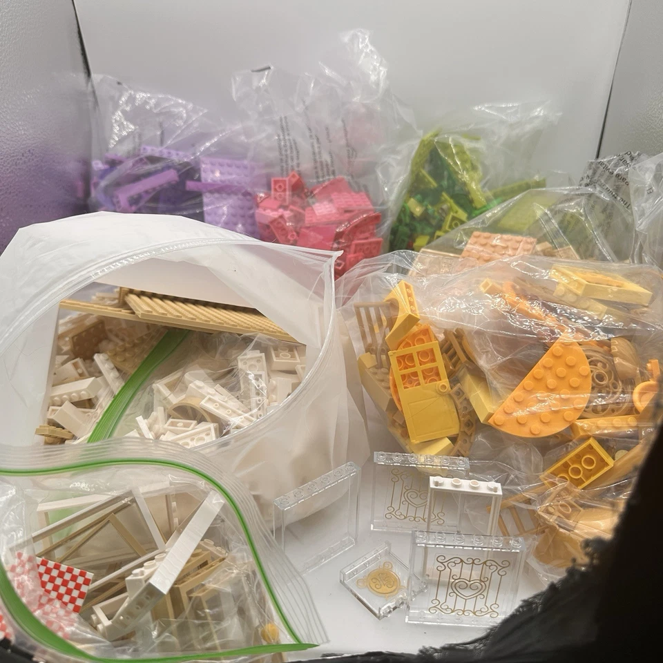 LEGO Friends Castillo Disney Lote a Granel 6 libras Arcos Ventanas Puertas Dorado Rosa Púrpura Foto 1 de 4
