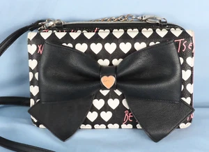 BETSEY JOHNSON Black & White Heart BIG BOW CROSSBODY BAG PURSE Pink Trim WALLET - Picture 1 of 11