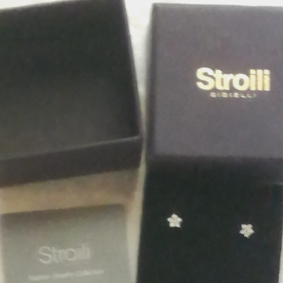 Orecchini in oro 9 kt 375 a forma di stella con zirconi della Stroili - Immagine 1 di 4