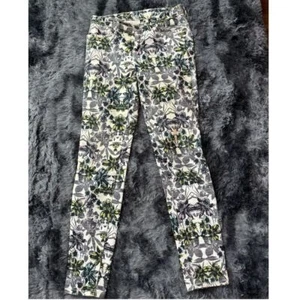 Victoria's Secret Floral Print Mid-Rise Siren Jeans - Size 4 - Picture 1 of 7
