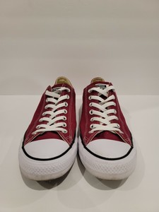converse marrones rojos