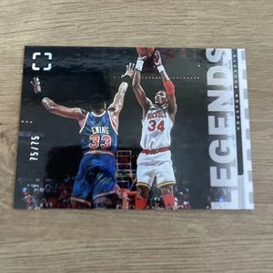 2024-25 Panini PhotoGenic Basketball Legends 204 Hakeem Olajuwon hielo agrietado/75 - Imagen 1 de 2