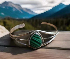 Vintage Navajo Pat Yazzie PY Signed Sterling Silver & Malachite Cuff Bracelet - Picture 1 of 11
