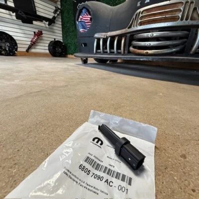 (1) 07-14 Interruptor de nivel de líquido de frenos Jeep Dodge Chrysler OEM NUEVO MOPAR 68057090AC Foto 1 de 4