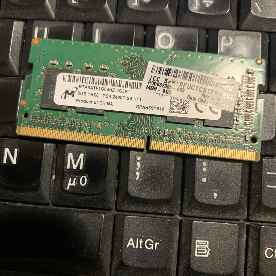 Micron MTA8ATF1G64HZ-2G3B1 8 GB PC4-2133P DDR4-17000 SO-DIMM computer portatile - Immagine 1 di 1