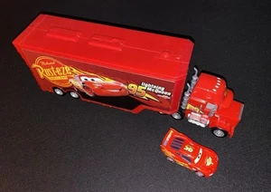 Disney Pixar Cars Lightning & Transforming Mack 2-in-1 Hauler Playset Trailer - Picture 1 of 18
