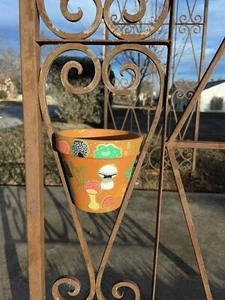 handmade painted terracotta planter pot - Picture 1 of 7