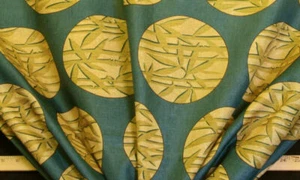 Discount Fabric DRAPERY or BEDSPREAD Bamboo Print Fabric - Imagen 1 de 1