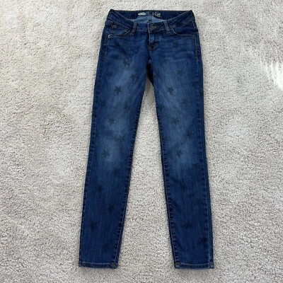 Old Navy Rock Star Womans Jeans 2 Juniors Demin Blue Skinny Strecht Low Rise - Image 1 of 4