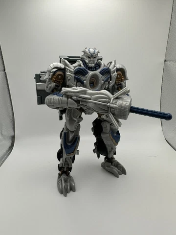 Transformers Age of Extinction Voyager Class Galvatron Cover