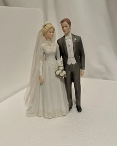 "Treasured Moments " Bride and Groom 8” Ceramic Fig 1984 Vintage Cake Top Ensco - Picture 1 of 3