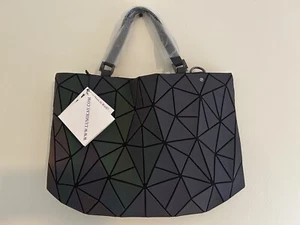 Lumikay holographische grüne prismatische geometrische Tragetasche Handtasche Geldbörse Neu mit Etikett - Bild 1 von 6