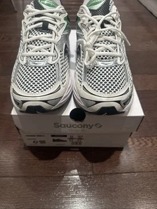 NUOVO Saucony Progrid Omni 9 "S70739-17" in argento/verde, taglia 11 - Foto 1 di 6