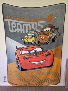 Disney Pixar Cars Team Saetta McQueen Peluche Coperta Doppia Misura 59x78 Grande - Foto 1 di 7