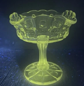 Antik EAPG Dalzell Priscilla Manganganglas Sonne & Sterne 5" Sockel Kompott - Bild 1 von 12