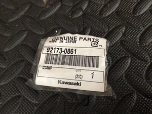 Kawasaki CLAMP,FR FENDER,RH 92173-0984 OEM NEW - Picture 1 of 2
