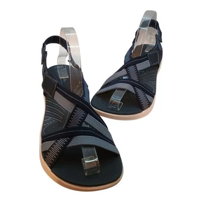 Sandalias Clarks Cloudsteppers para mujer Mira Ivy con cordones azul marino y gris talla 9,5 M  Foto 1 de 4