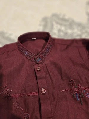 Conjunto Kurta bordado niño indio Pakistán no Junaid Jamshed 4 a 5 años  Foto 1 de 4