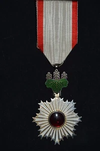 ETOILE DE L'ORDRE DU SOLEIL LEVANT-ETOILE DE 4° CLASSE-JAPON - Picture 1 of 4