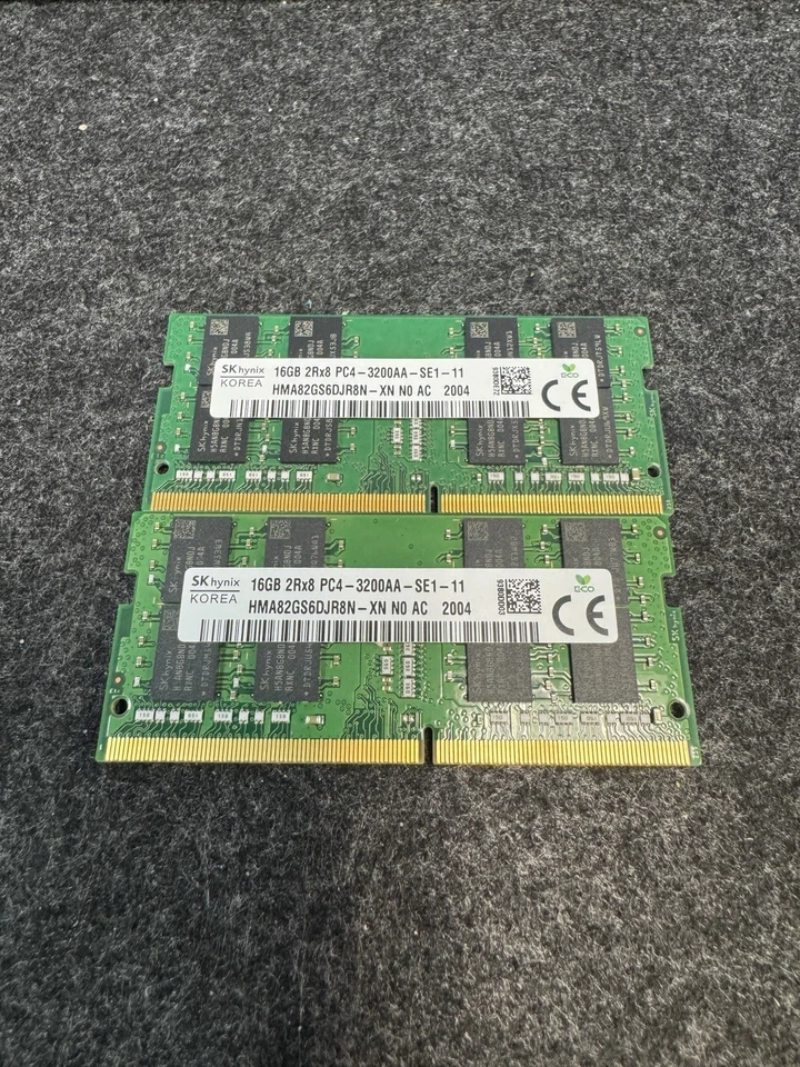 SK Hynix PC4-3200AA 32 GB (2x 16 GB) HMA82GS6DJR8N-XN DDR4 Foto 1 de 1