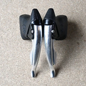 Vintage Campagnolo Record Ergopower 8 Speed Shifting Brake Levers Athena Chorus - Foto 1 di 11