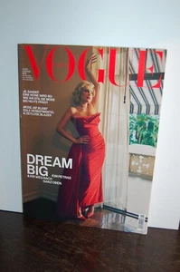 Vogue Deutsch - 11/2023 - Kim Petras, Charlize Theron, Angelina Jolie - Bild 1 von 7