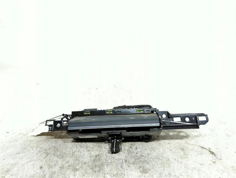 Audi A6 2016-2018 montado en el tablero pantalla de información GPS/TV fabricante de equipos originales Foto 1 de 4