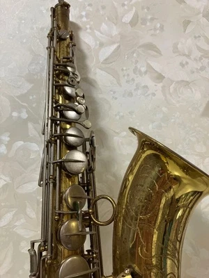 saxofón tenor Foto 1 de 4