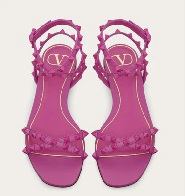 Sandalias planas de cuero napa estilo Rockstud VALENTINO rosa usadas correa con tachuelas Foto 1 de 4