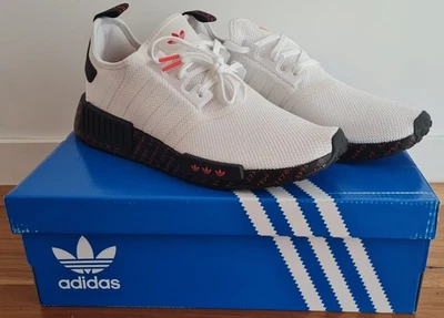 ADIDAS NMD R1 White Black Red Size US 10-12M Sneakers Casual Shoes NEW RARE ☑️ Foto 1 de 4