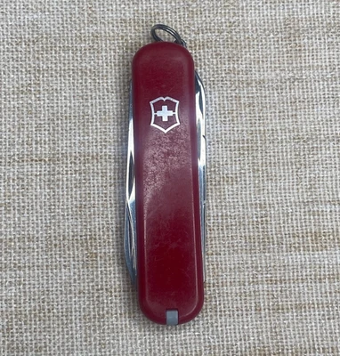 Navaja suiza ejecutiva Victorinox 74 mm roja Foto 1 de 4