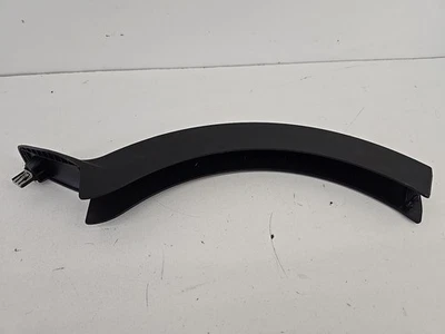 Cadillac-CT6 2016-2020 MALETERO TRASERO IZQUIERDO TAPA BISAGRA EMBELLECEDOR OEM 22996413 Foto 1 de 4