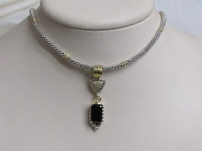 Colgante de espinela negra pavé de diamantes delta de 18 quilates de diseño Lagos S/S  Foto 1 de 4