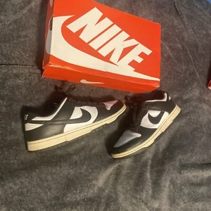 Size 9 - Nike Dunk Low '08 Panda 2011 - Picture 1 of 9