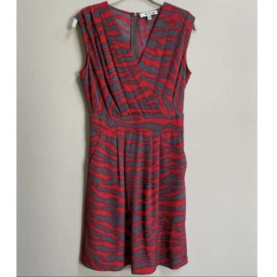 Vestido Beth Bowley Rojo y Gris Abstracto Estampado Cebra Sin Mangas Seda Talla 4 Foto 1 de 4