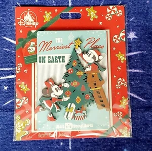 Magnet 2022 Walt Disney World Parks Christmas Happy Holidays Mickey Minnie Mouse - Picture 1 of 1