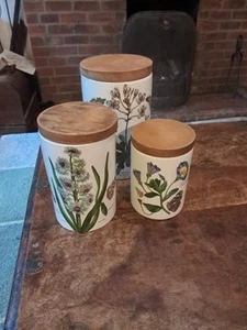 3 botes de jardín botánico Portmeirion de tamaños surtidos con tapas de madera. - Imagen 1 de 20