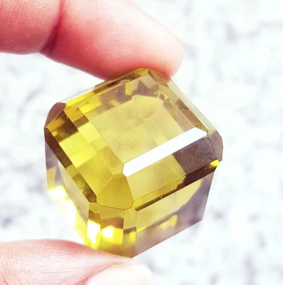 110.85 Ct Yellow Topaz Cube Certified Loose Gemstone - Image 1 of 4